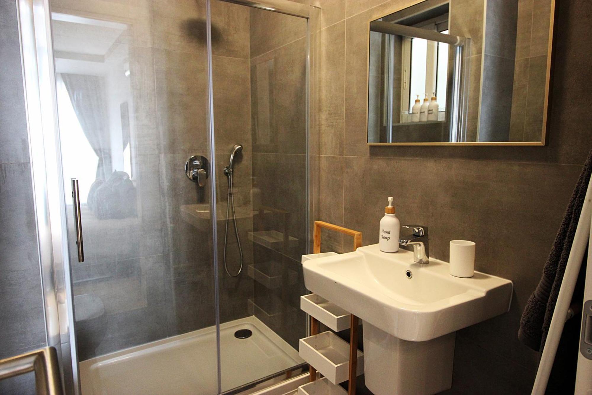 Modern & Spacious 2Br Penthouse With Terrace - Close To Qawra Beach St. Paul's Bay Dış mekan fotoğraf